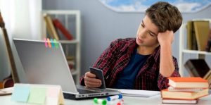 evitar las distracciones mientras estudias en casa