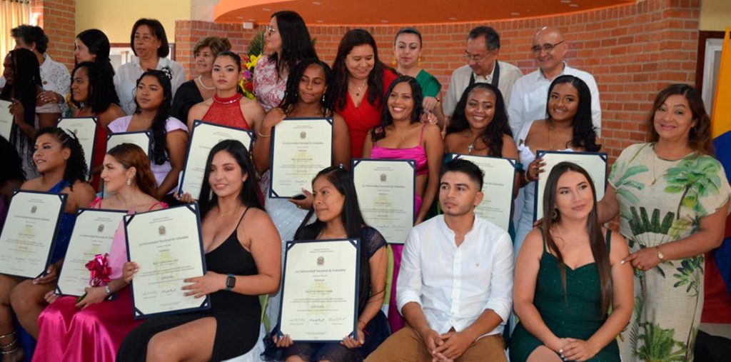 Graduados estudiantes de la Universidad Nacional tumaco