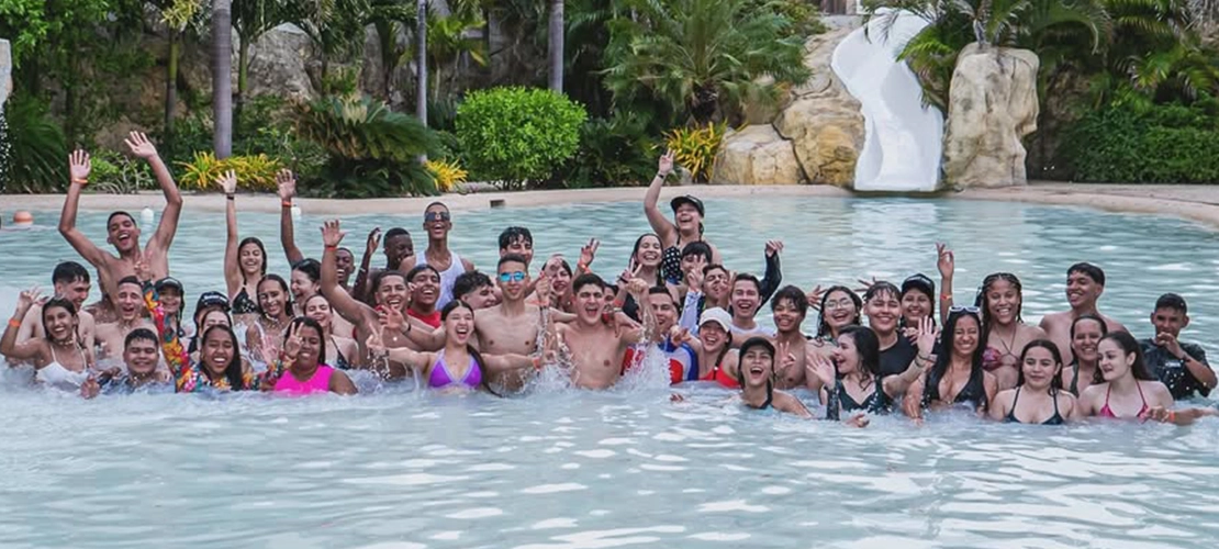 viaje con amigos del colegio a San Andrés