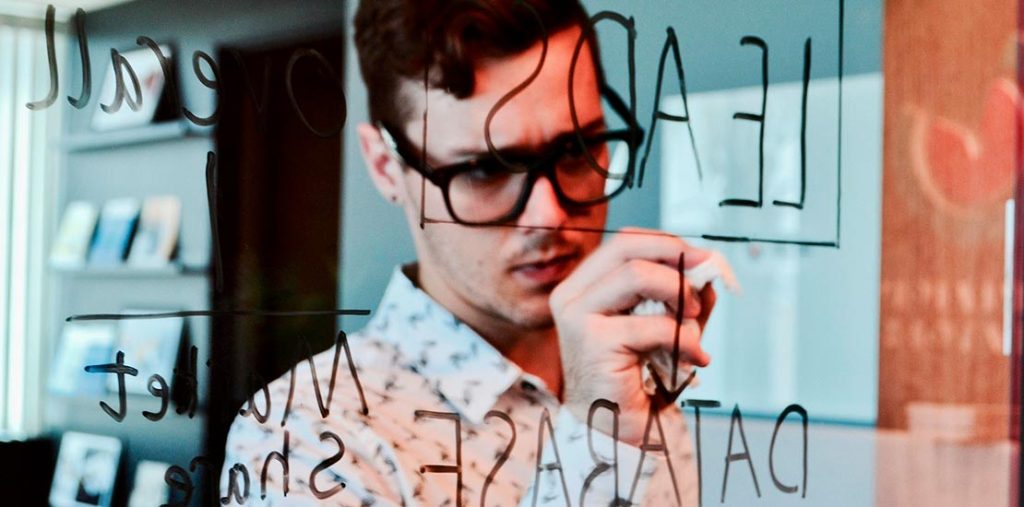 Miedo a hablar en público: el miedo escénico se reduce cuando cambia el enfoque