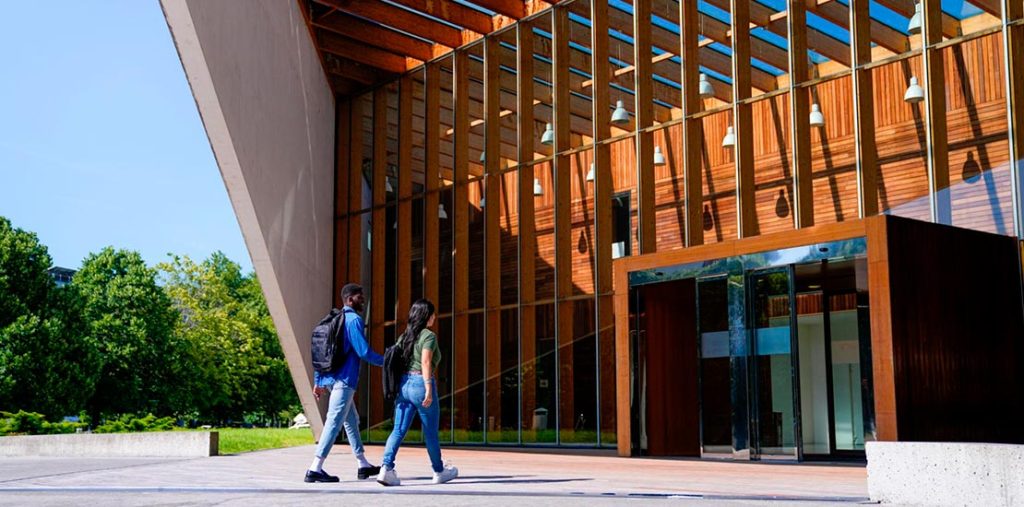 ¿Por qué las matrículas universitarias son tan altas?