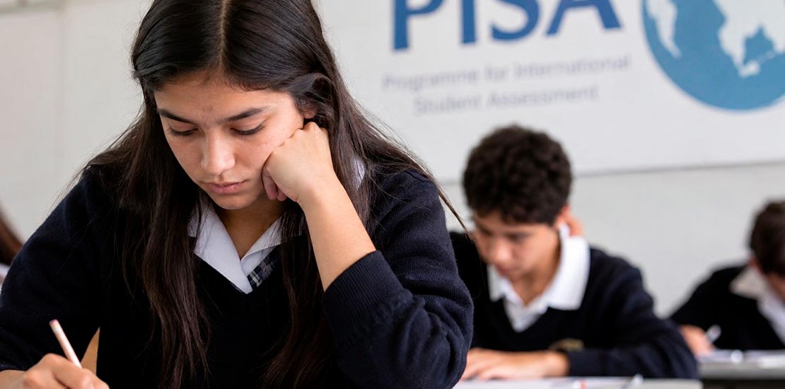Colombia en PISA 2025: siete de cada diez estudiantes no llegan al nivel básico en Matemáticas
